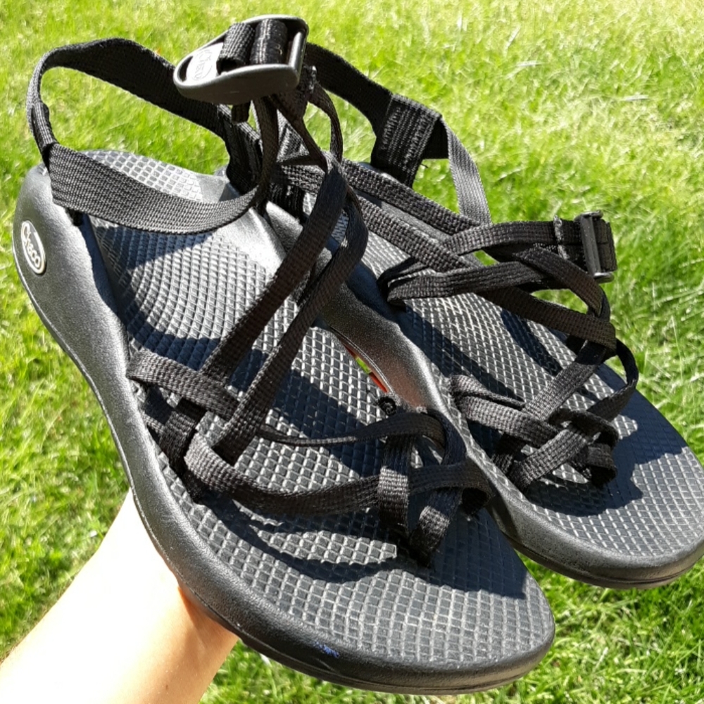 Chaco W9 Black Strappy Vibram Sole Sandals